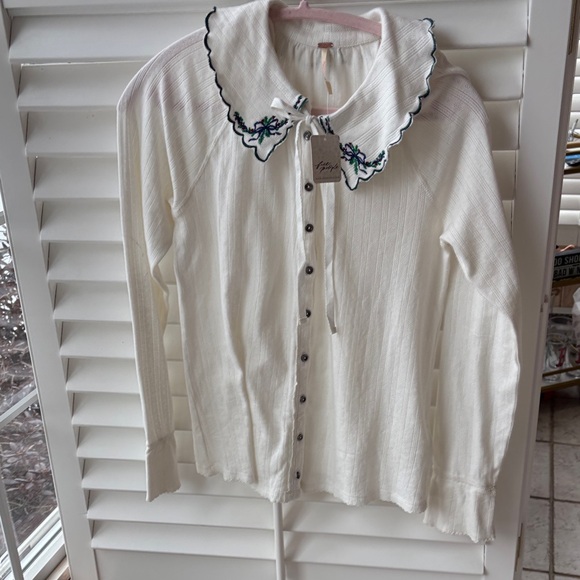 Free People Tops - Free People White Button-Up Top with Embroidered Collar